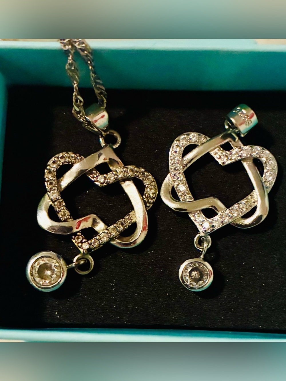 925 Sterling Silver Intertwined Hearts Pendants and Necklace - Picture 6 of 7
